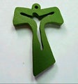 4cm, vihre&auml; puukrusifiksi