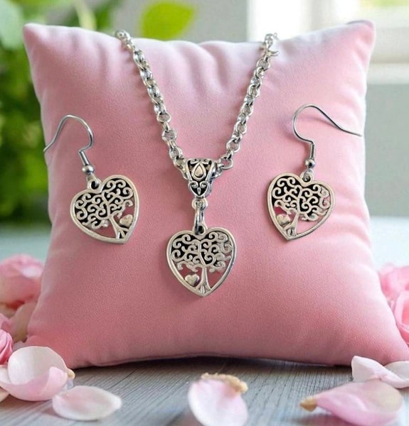 El&auml;m&auml;npuu korusetit