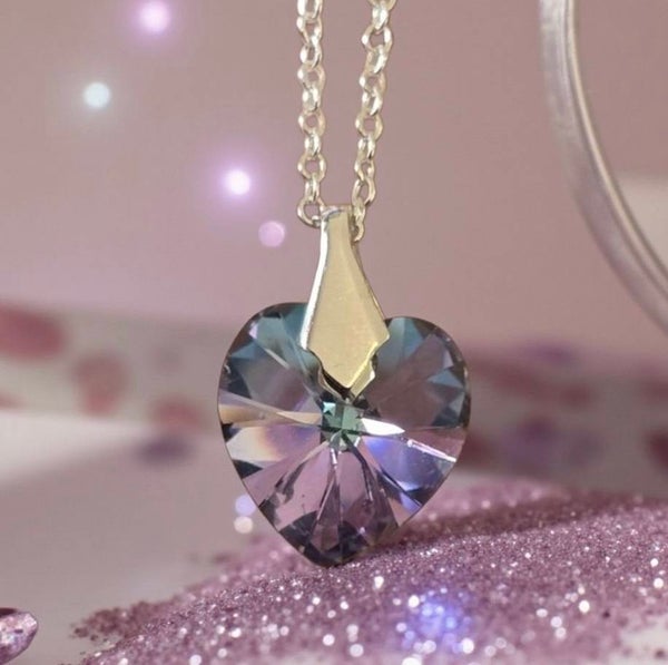 Swarovski 1,5cm kristallisyd&auml;n kaulakoru