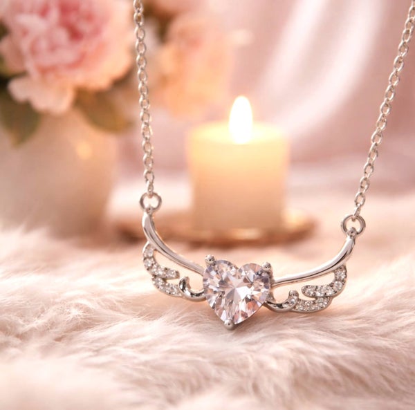 Enkelinsiivet ja syd&auml;n &ndash; hopeinen kaulakoru