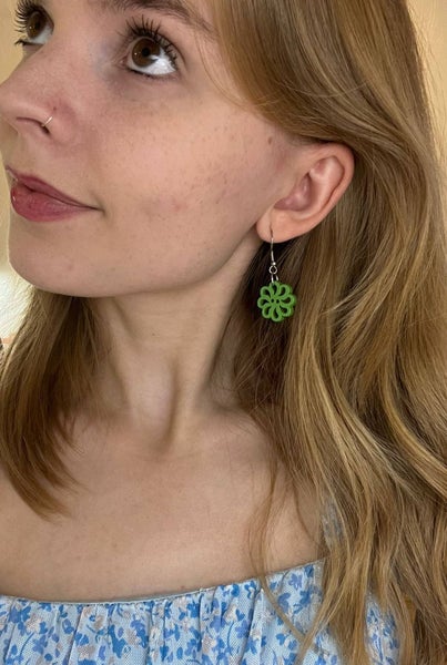 Pienet puukukka korvakorut 2cm