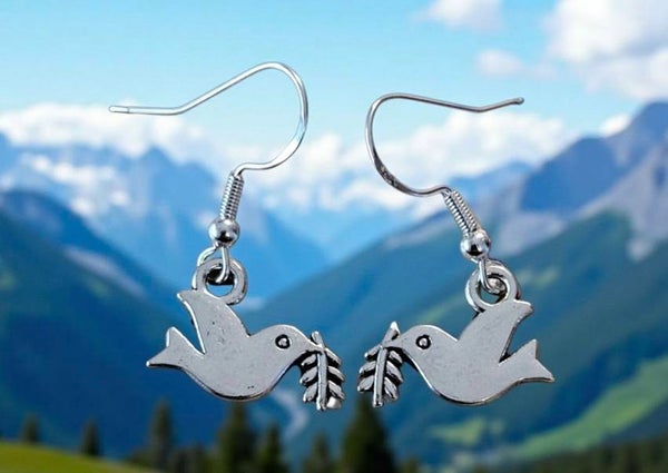 Hopeanv&auml;riset rauhankyyhky korvakorut