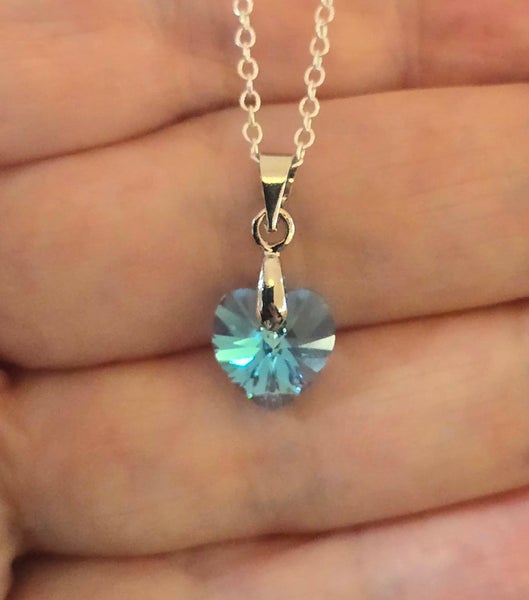 Swarovski 10mm kristallisyd&auml;n kaulakorut