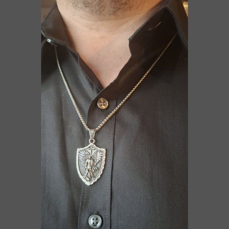 Mikael ter&auml;skaulakorut 4cm x 2,5cm malli yll&auml;