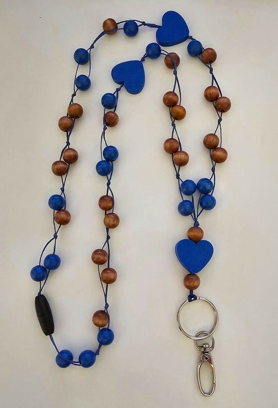 Suklaasyd&auml;n sininen-ruskea (puuhelmet ja -syd&auml;met)