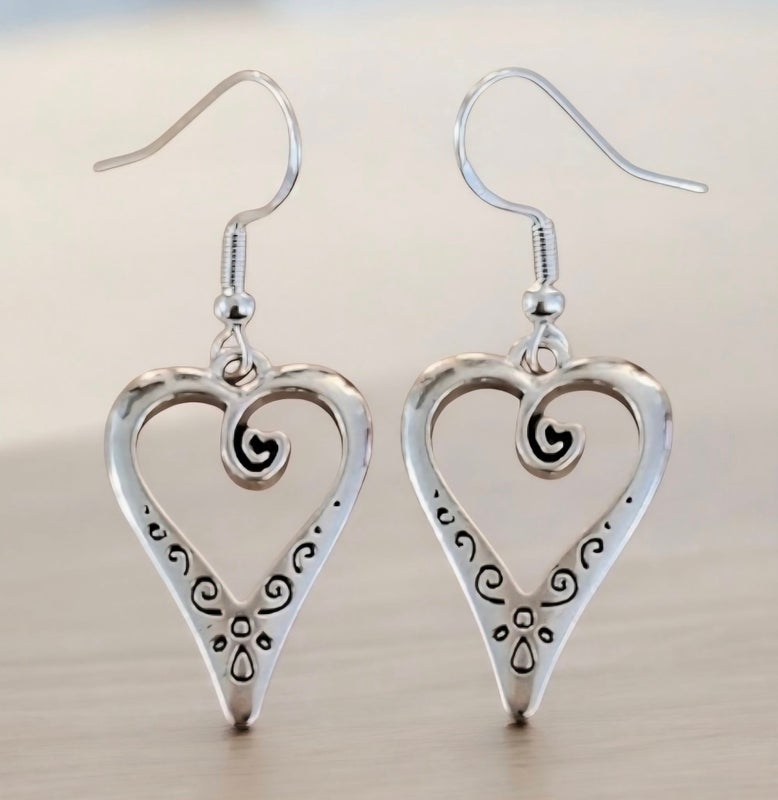 Syd&auml;nkorvakorut hopeakoukuin