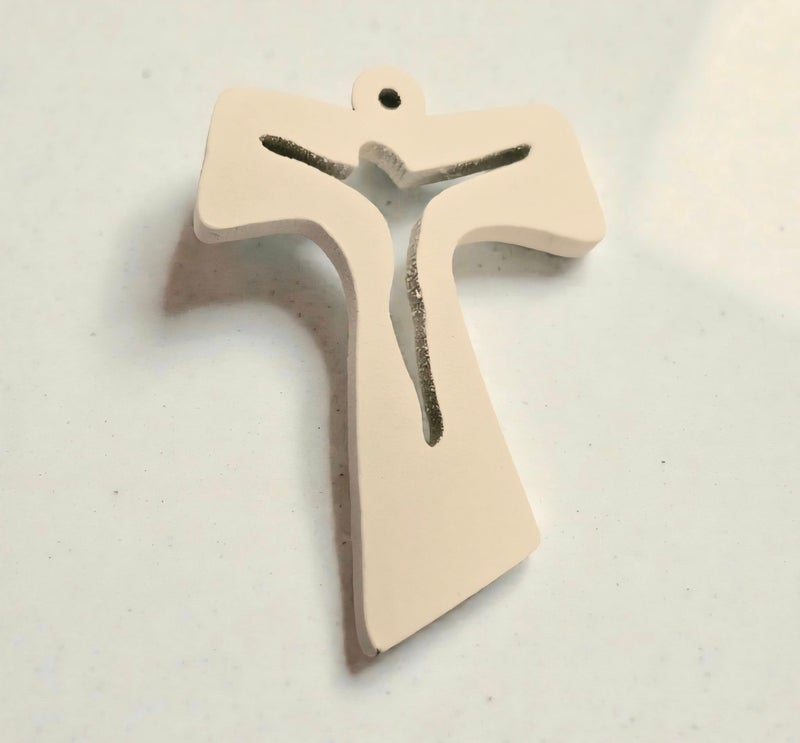 4cm, valkoinen puukrusifiksi