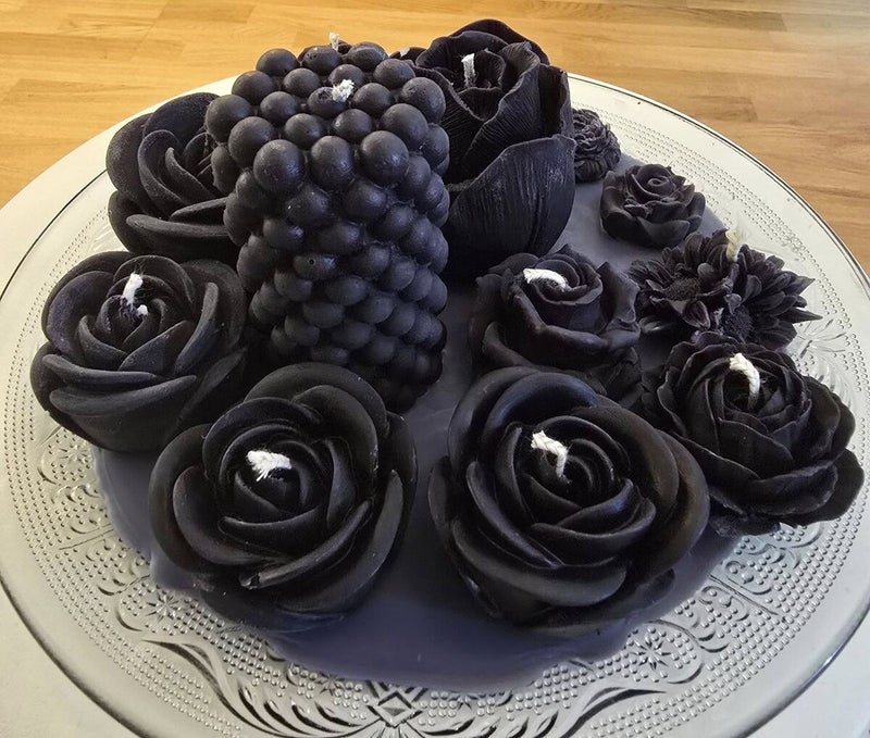 Hiljaisuuden helmet &ndash; musta kynttil&auml;asetelma kuva 1