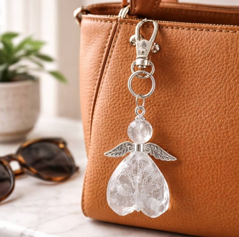 Enkeliriipus hopeasiivet 4cm x 3cm koko pituus 9,5cm