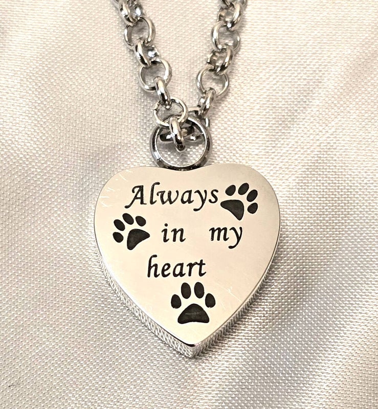 Muistokoru 3: 2,0cm x 2,0cm