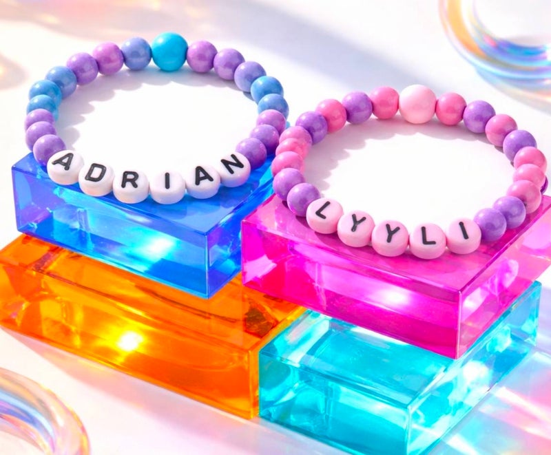 Rannekorut sisaruksille omilla nimill&auml;