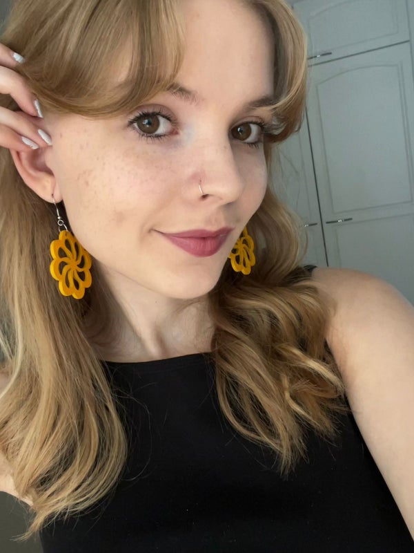 Romanttiset puukorvakorut