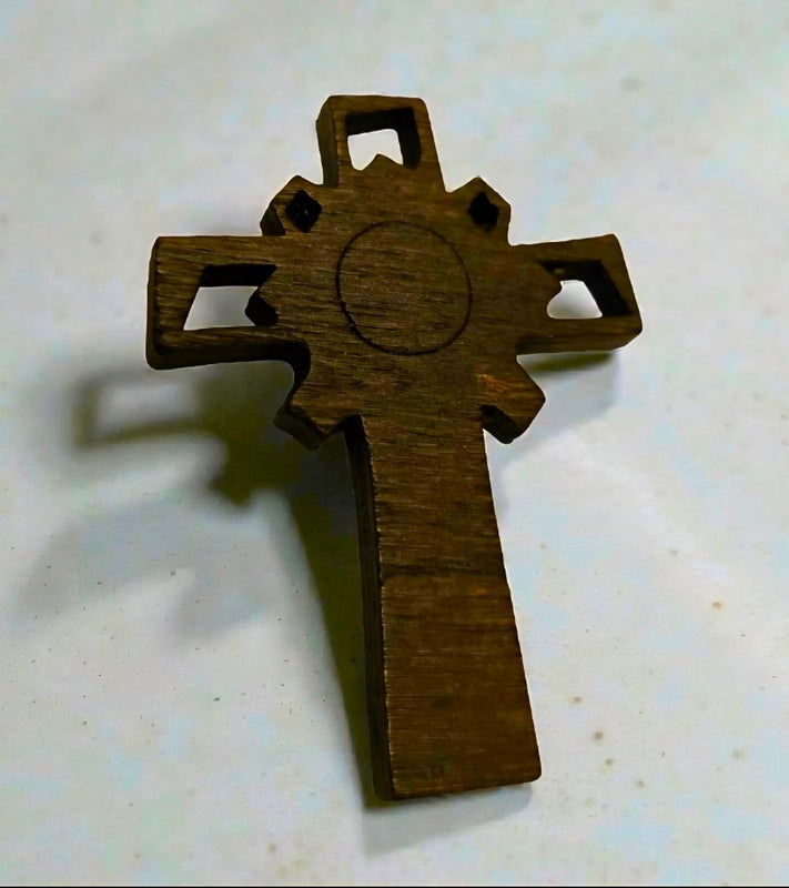 4,5cm ruskea puuristi malli A