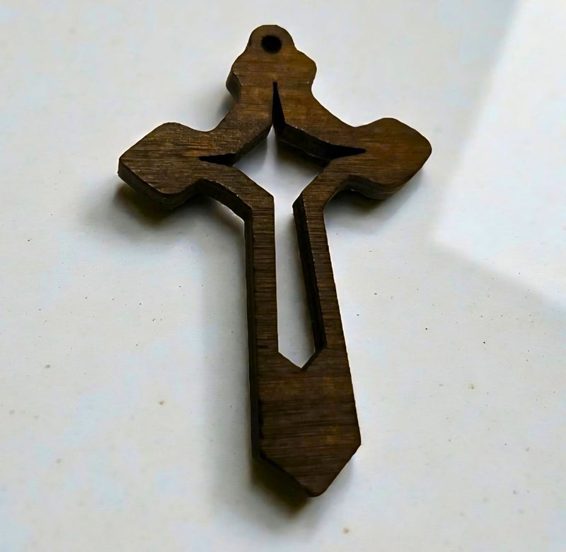 4,5cm ruskea puuristi malli B