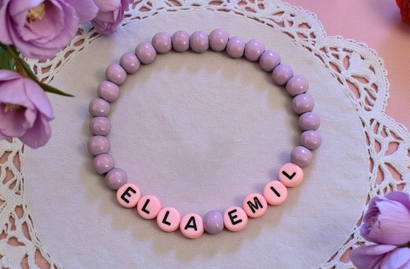 &Auml;idille omien lasten nimet rannekoru