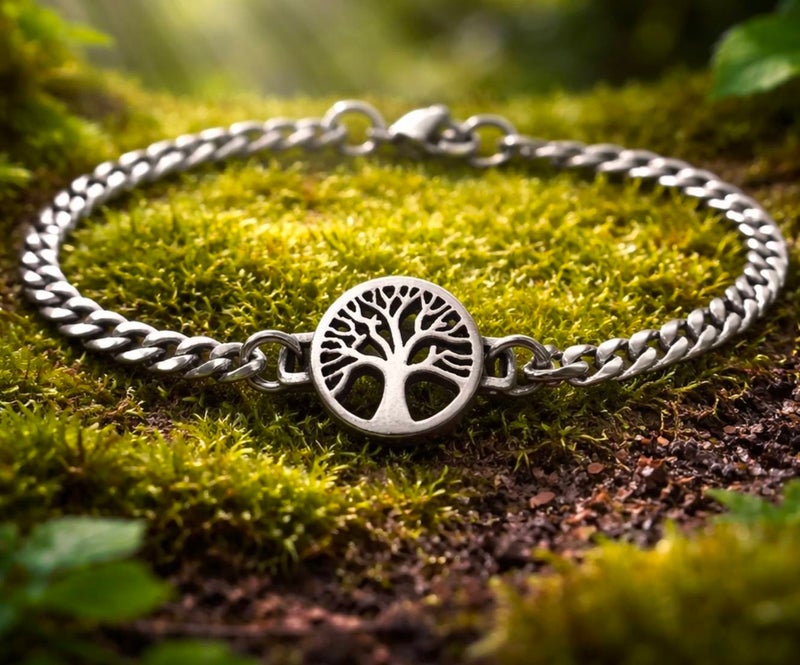 El&auml;m&auml;npuu rannekoru ter&auml;sketjussa