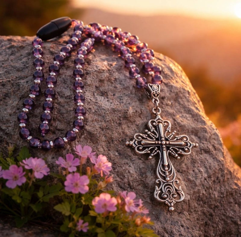 Kivihelmet 6mm lilat (ametisti) ja filigraaniristi