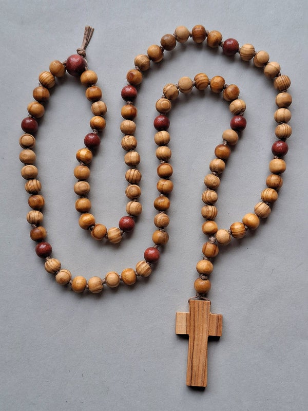 Pyh&auml;n maan rukoushelmet kaulakoru ilman turvalukkoa