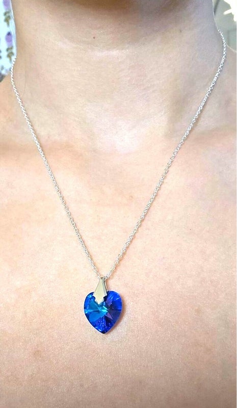 Swarovski 15mm kristallisyd&auml;n kaulakoru mallin yll&auml;