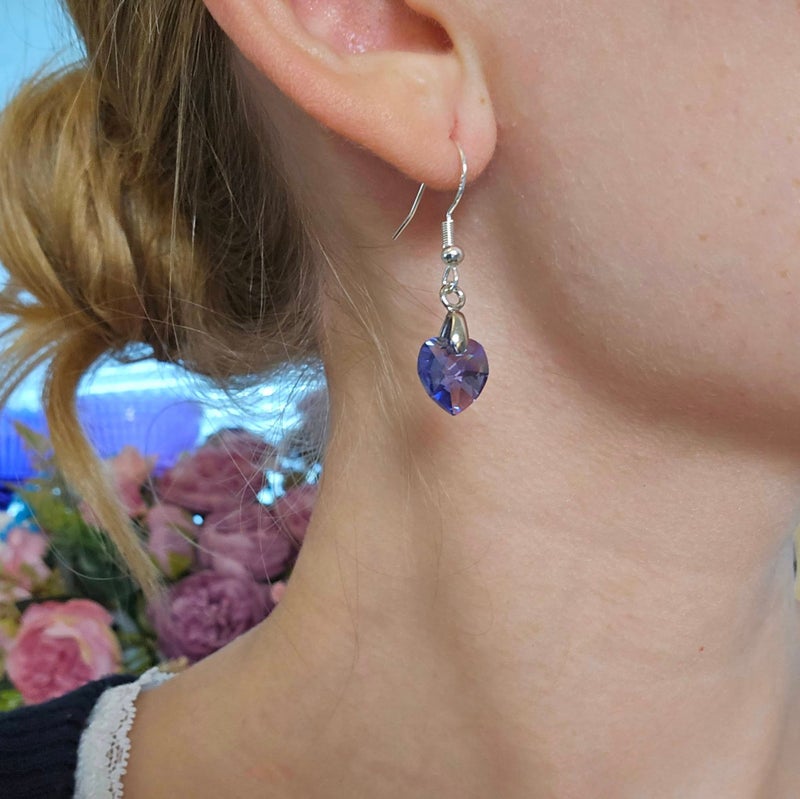 10mm Tanzanite AB mallin yll&auml;